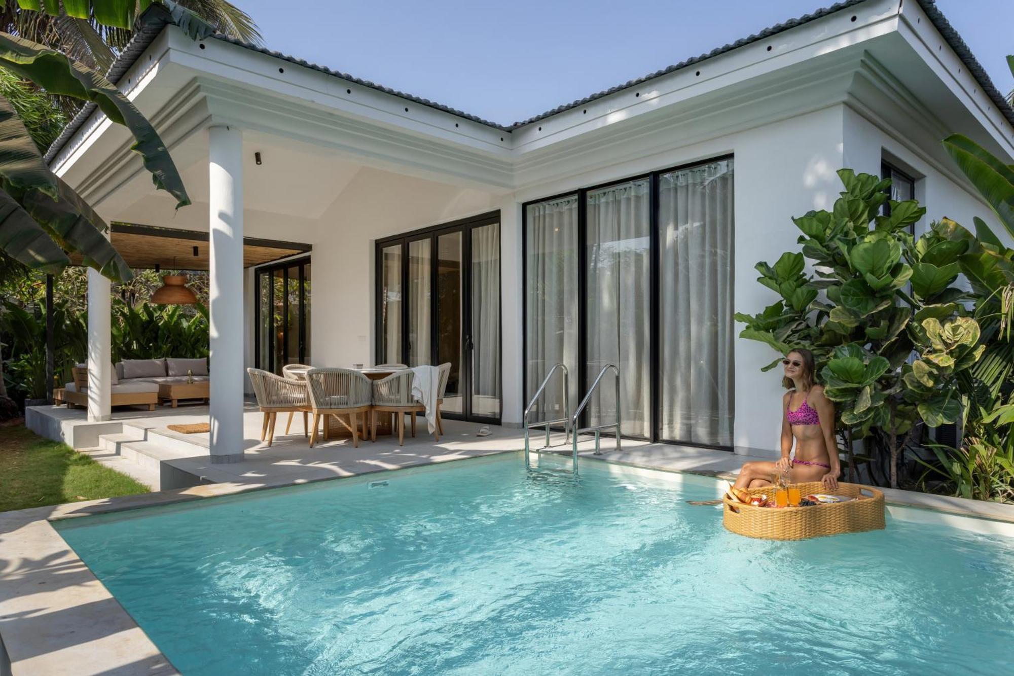 Three-Bedroom Villa - 10% Discount on Food